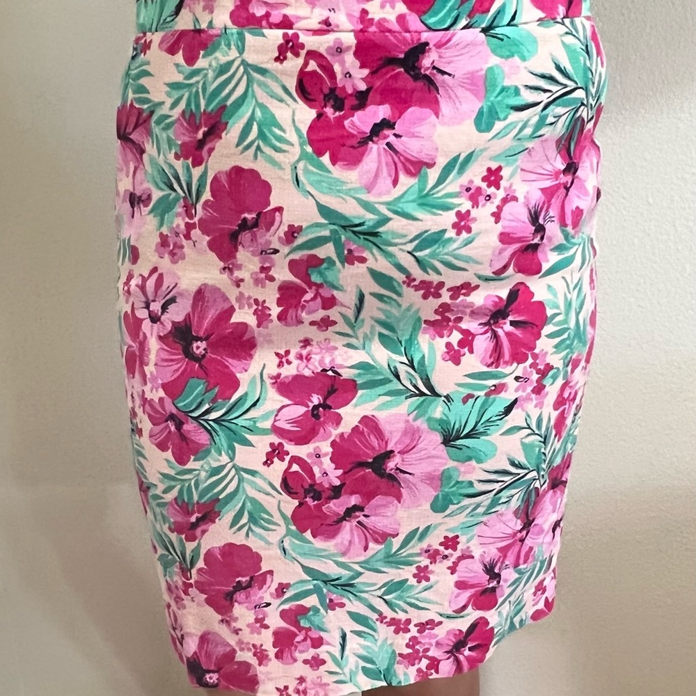 J. Crew size 14. Great for summer in the office, Easter, or a tropical vacation!